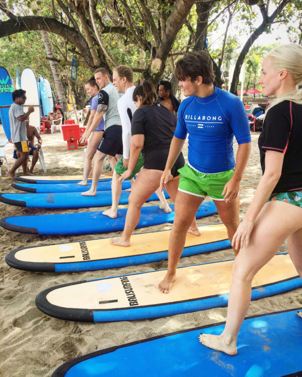 2h surf lesson in Kuta beach - Image 3